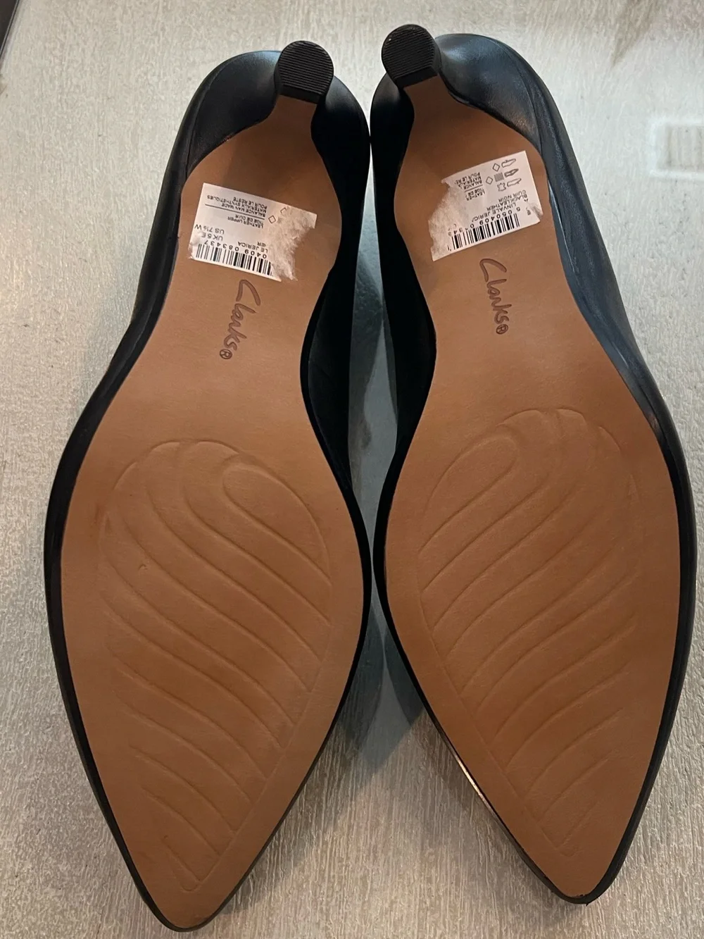 NWT Clarks Collection Le Jerica Black Leather Pumps – Women’s 7.5W